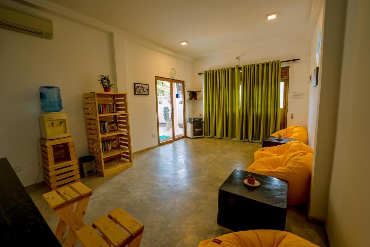 Sixth Sense Hostel Unawatuna Eksteriør billede