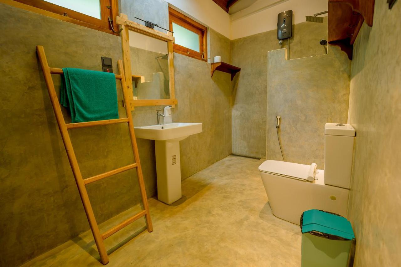 Sixth Sense Hostel Unawatuna Eksteriør billede